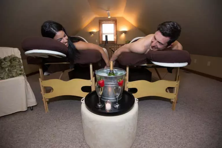 Poconos Resort Getaway: Planning your next romantic vacation 3 Relaxing couple's massage at the spa